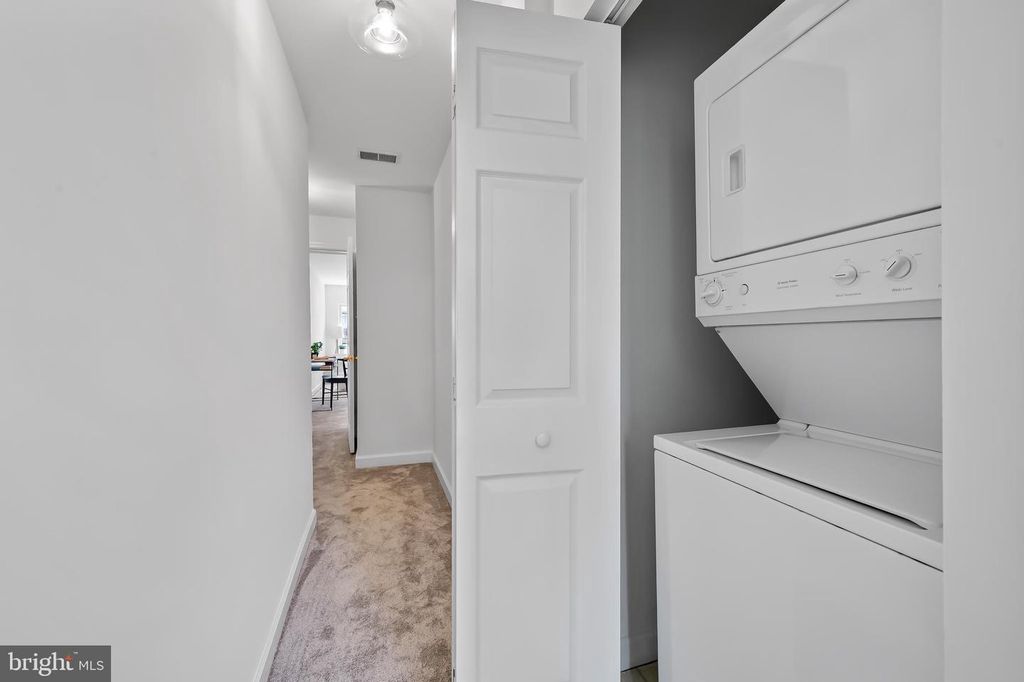 Image 27 of property listing at 819 S PORT ST, Baltimore, MD 21224