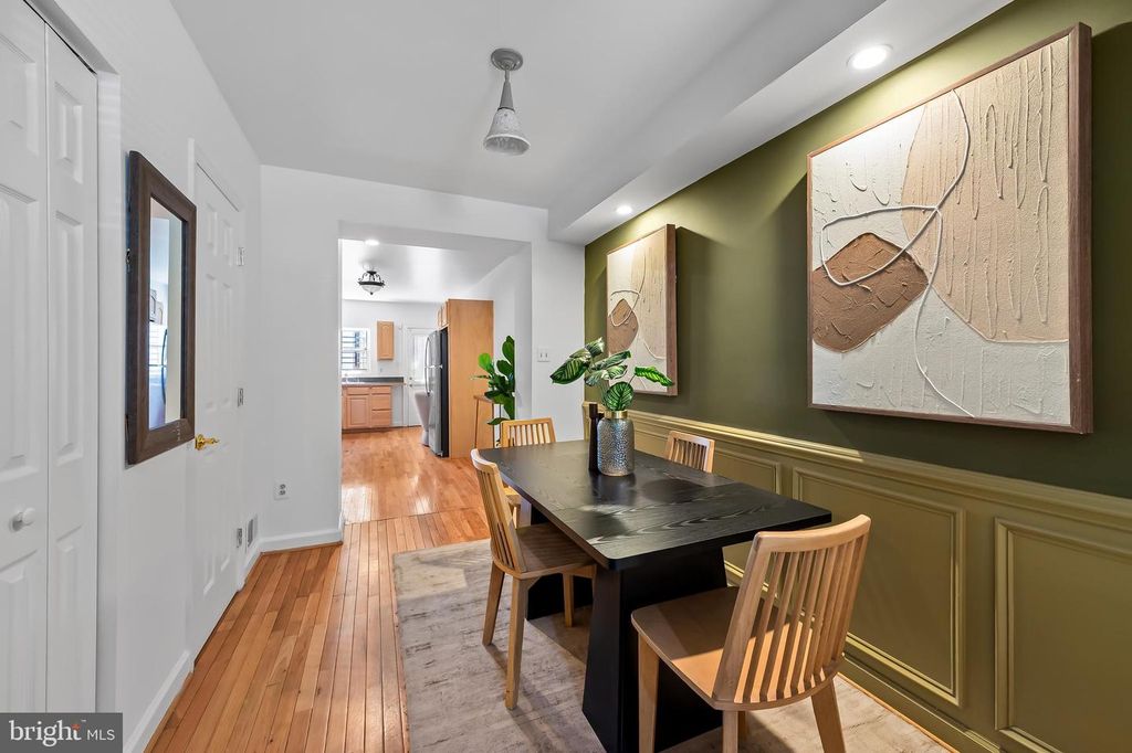 Image 9 of property listing at 819 S PORT ST, Baltimore, MD 21224