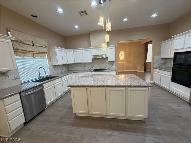 2381 GOLDFIRE Circle, Henderson, NV 89052