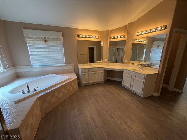 2381 GOLDFIRE Circle, Henderson, NV 89052