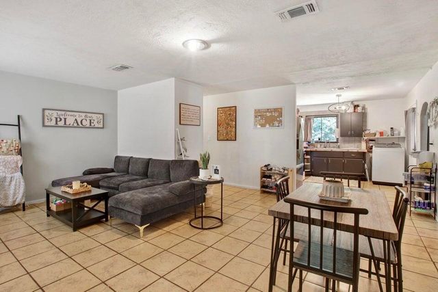 60 Francis Ave, Leesville, LA 71446