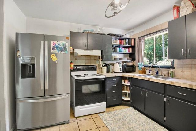 60 Francis Ave, Leesville, LA 71446