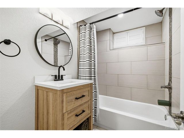 2960 Ivy St, Denver, CO 80207