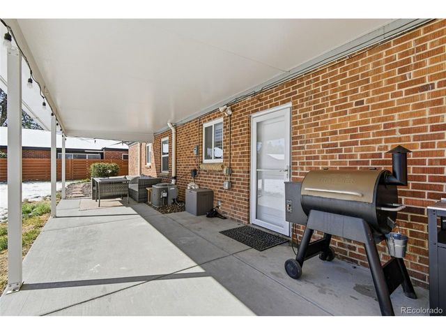 2960 Ivy St, Denver, CO 80207