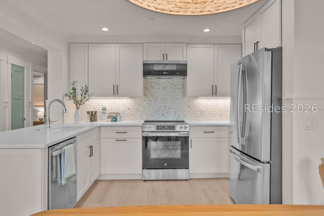 40 Folly Field Road UNIT 326, Hilton Head Island, SC 29928