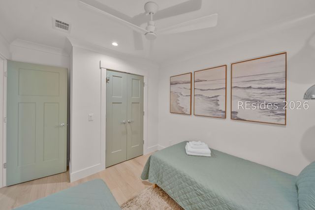 40 Folly Field Road UNIT 326, Hilton Head Island, SC 29928