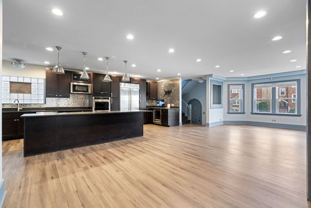 2115 Kenilworth Avenue, Berwyn, IL 60402