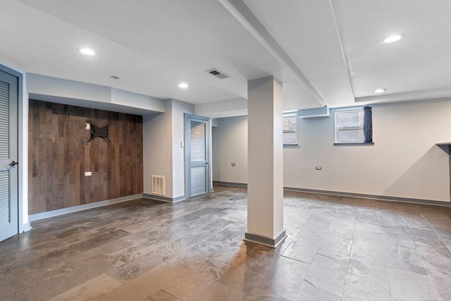 2115 Kenilworth Avenue, Berwyn, IL 60402