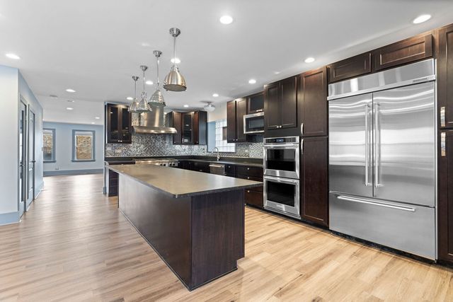 2115 Kenilworth Avenue, Berwyn, IL 60402