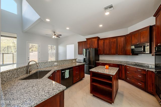 9465 E Sanctuary Place, Tucson, AZ 85749