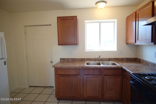 345 E Delta Road, Tucson, AZ 85706