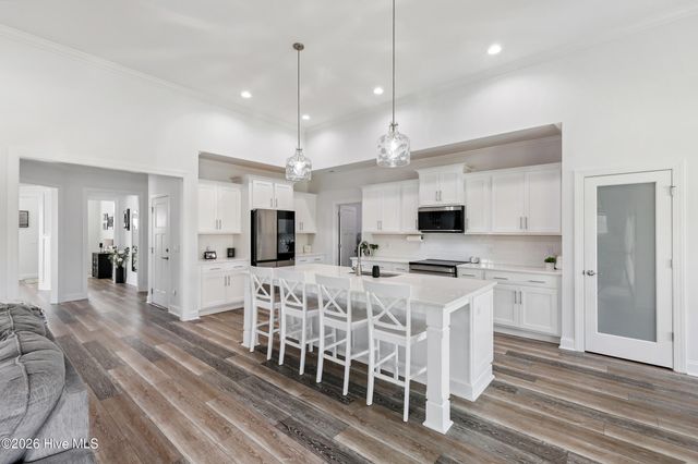 67 Man O War Lane, Hampstead, NC 28443