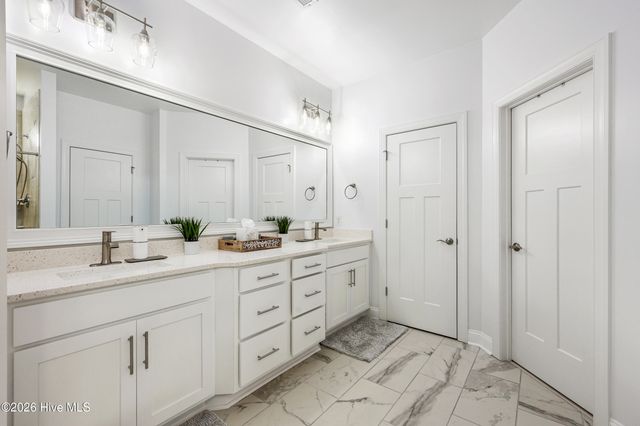 67 Man O War Lane, Hampstead, NC 28443
