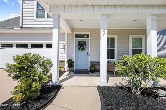 67 Man O War Lane, Hampstead, NC 28443
