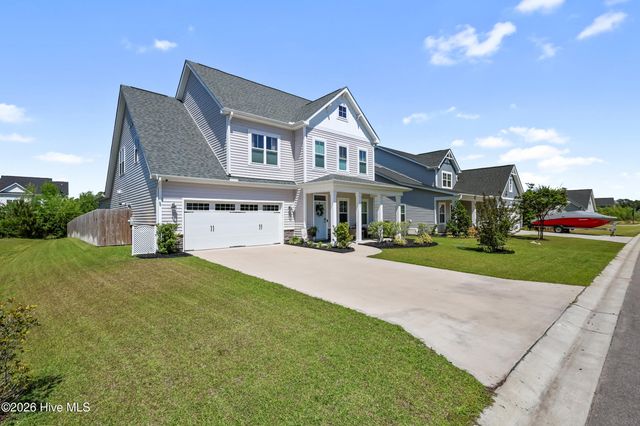 67 Man O War Lane, Hampstead, NC 28443