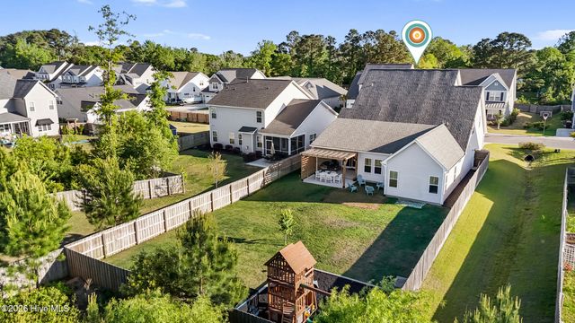 67 Man O War Lane, Hampstead, NC 28443