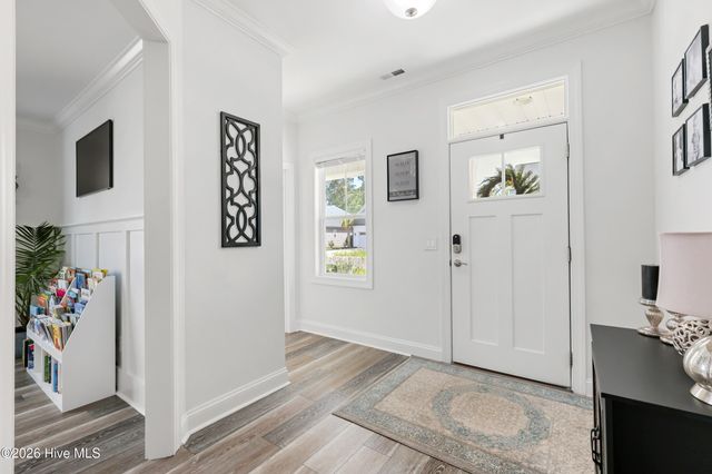 67 Man O War Lane, Hampstead, NC 28443