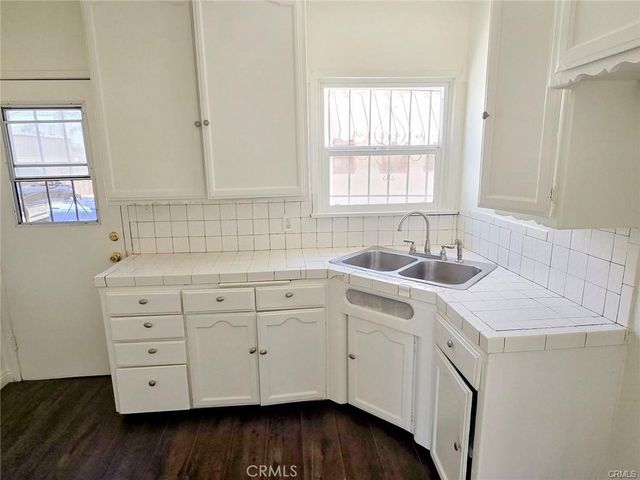 7831 S Normandie, Los Angeles, CA 90044