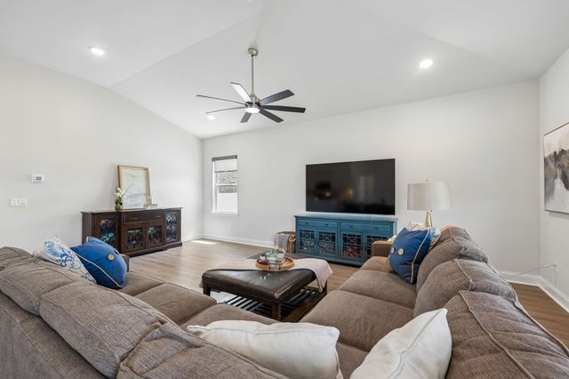 218 Limestone Way, Lebanon, TN 37087