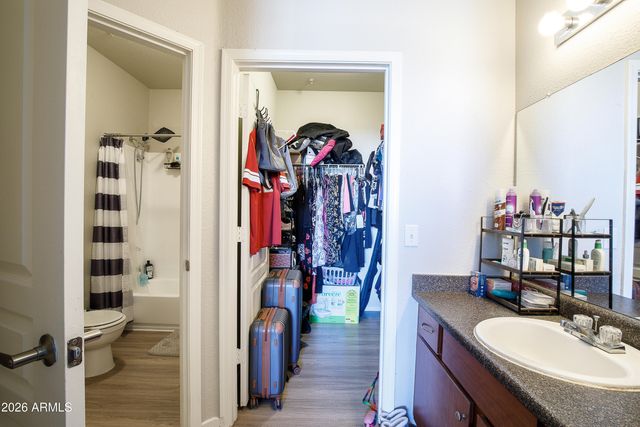 1941 S PIERPONT Drive 1049, Mesa, AZ 85206