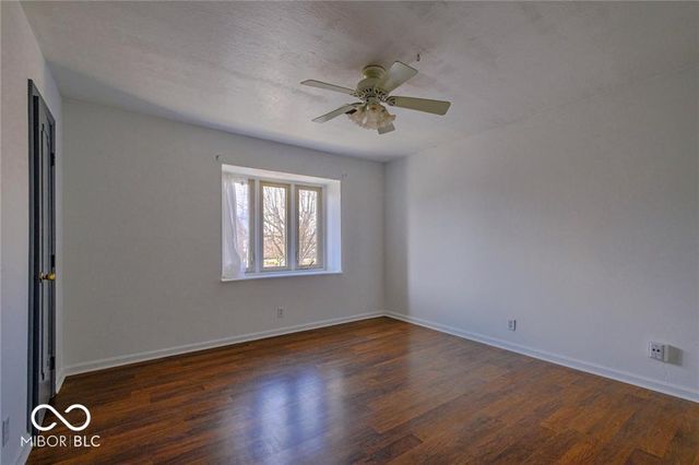 8527 Canterbury Square E, Indianapolis, IN 46260