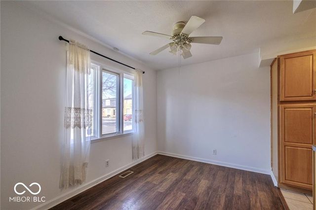 8527 Canterbury Square E, Indianapolis, IN 46260