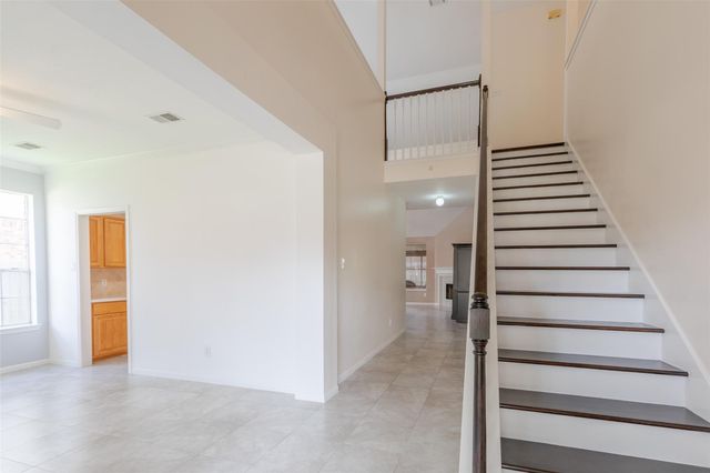 12214 Meadow Lane Court, Stafford, TX 77477