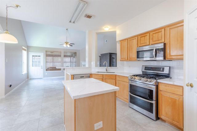 12214 Meadow Lane Court, Stafford, TX 77477