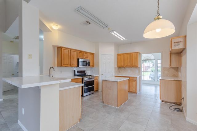 12214 Meadow Lane Court, Stafford, TX 77477