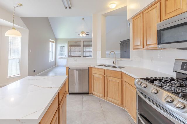 12214 Meadow Lane Court, Stafford, TX 77477