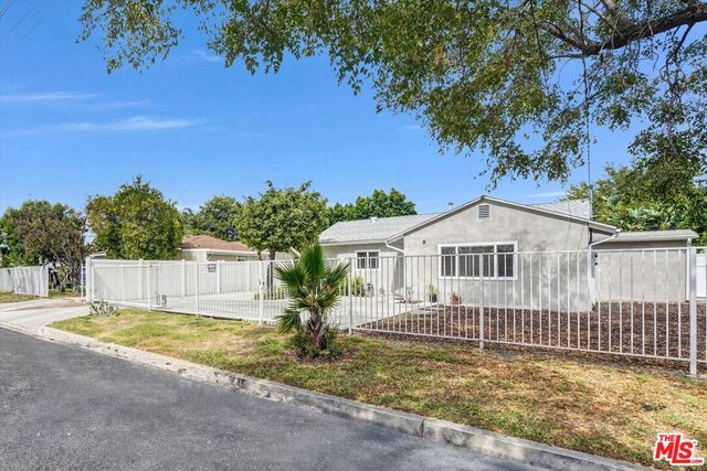 18749 Gault Street, Reseda, CA 91335