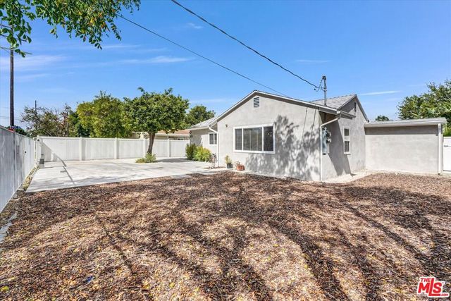 18749 Gault Street, Reseda, CA 91335