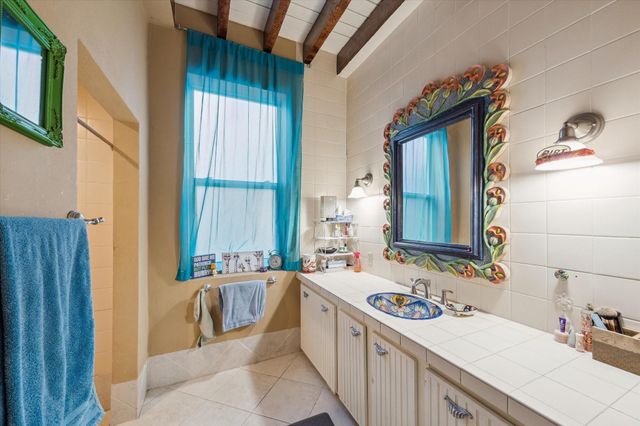 614 Pine Gully Road, Seabrook, TX 77586