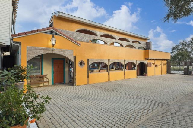 614 Pine Gully Road, Seabrook, TX 77586