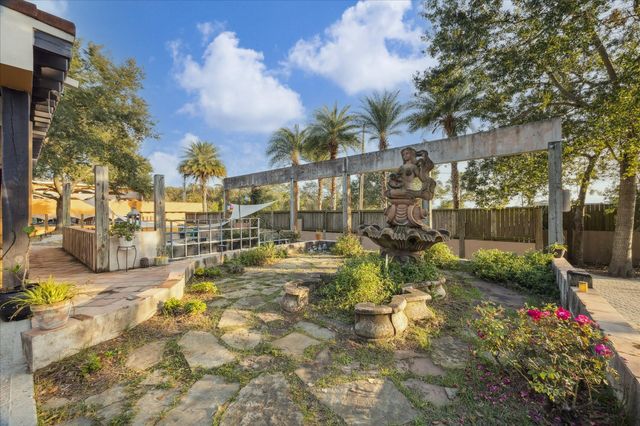 614 Pine Gully Road, Seabrook, TX 77586