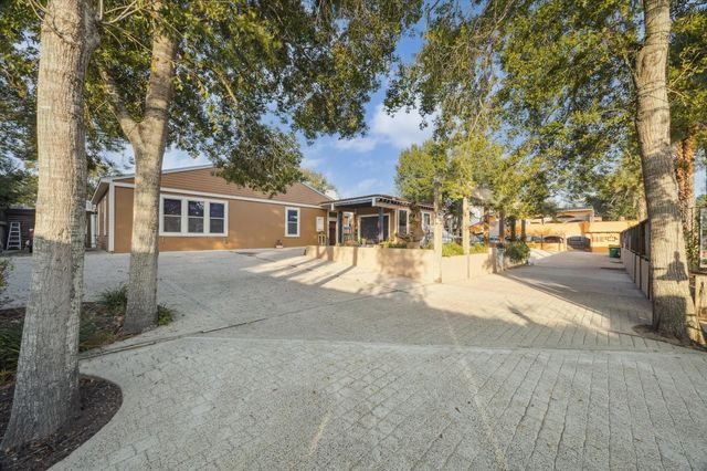 614 Pine Gully Road, Seabrook, TX 77586