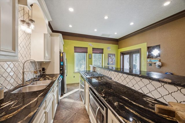 614 Pine Gully Road, Seabrook, TX 77586