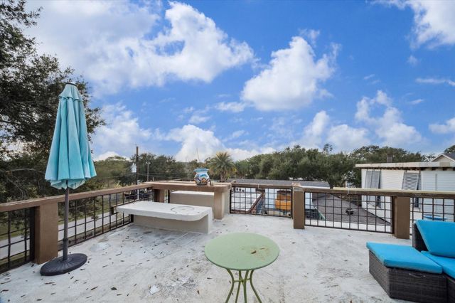 614 Pine Gully Road, Seabrook, TX 77586