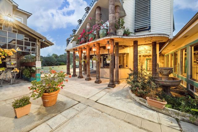 614 Pine Gully Road, Seabrook, TX 77586