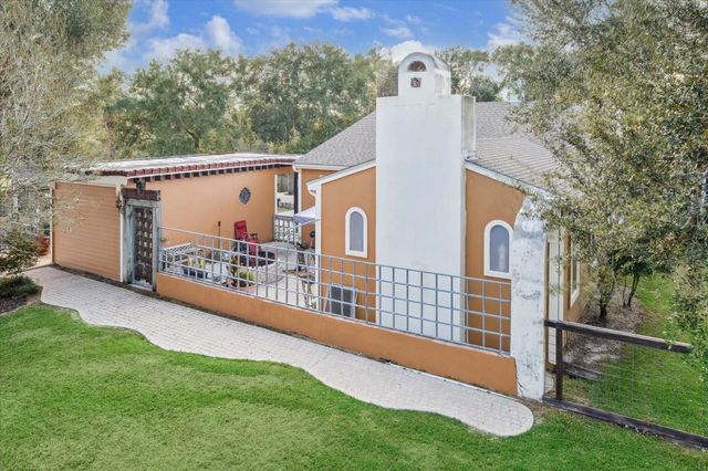 614 Pine Gully Road, Seabrook, TX 77586