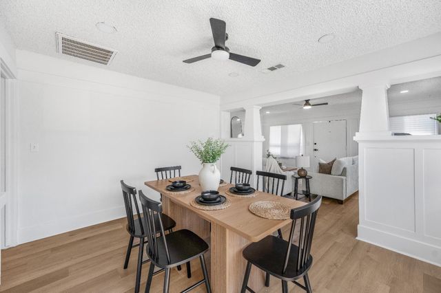 939 N Safford Avenue, Fresno, CA 93728