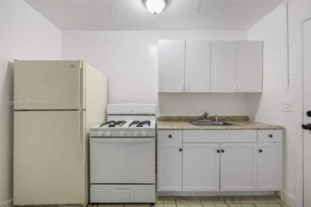 126 SW 18th Ave 4, Miami, FL 33135