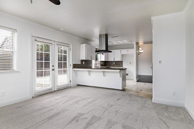 10752 N Windham Bay Circle, Fresno, CA 93730