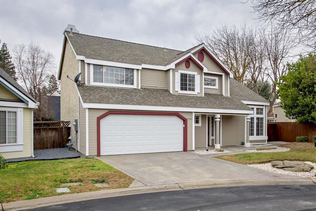 10752 N Windham Bay Circle, Fresno, CA 93730