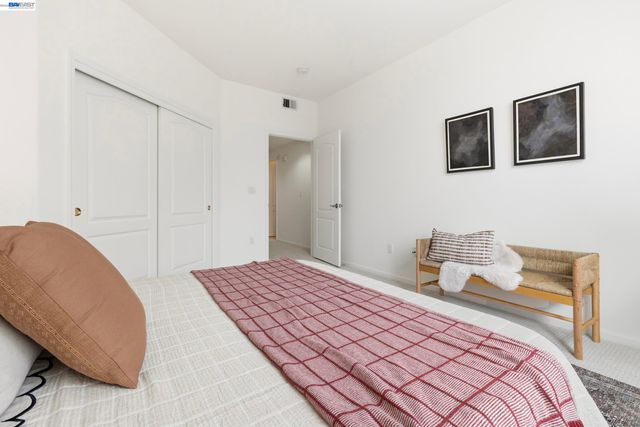 111 Saint Matthews Ave 304, San Mateo, CA 94401