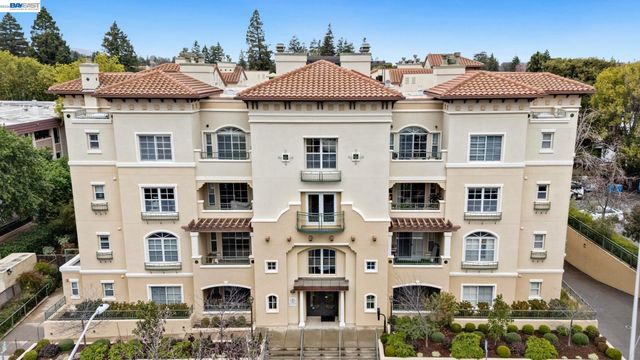 111 Saint Matthews Ave 304, San Mateo, CA 94401