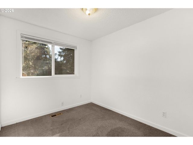 171 2ND St, Dillard, OR 97432