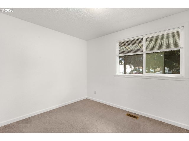 171 2ND St, Dillard, OR 97432