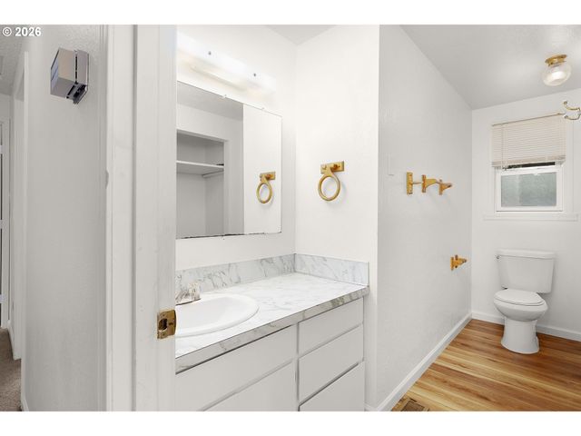 171 2ND St, Dillard, OR 97432