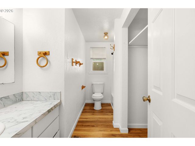 171 2ND St, Dillard, OR 97432